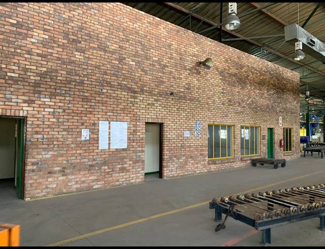 4,500M² WAREHOUSE FOR SALE IN NEW ERA